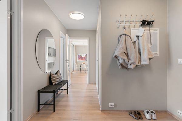 Choisissez un porte manteau mural alliant design et utilité