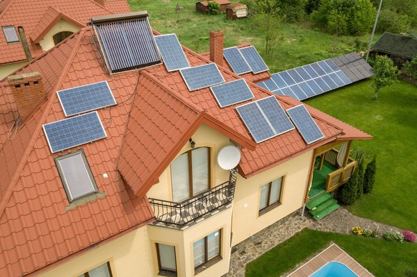 Chauffage solaire : économisez jusqu'à 95 % sur vos factures